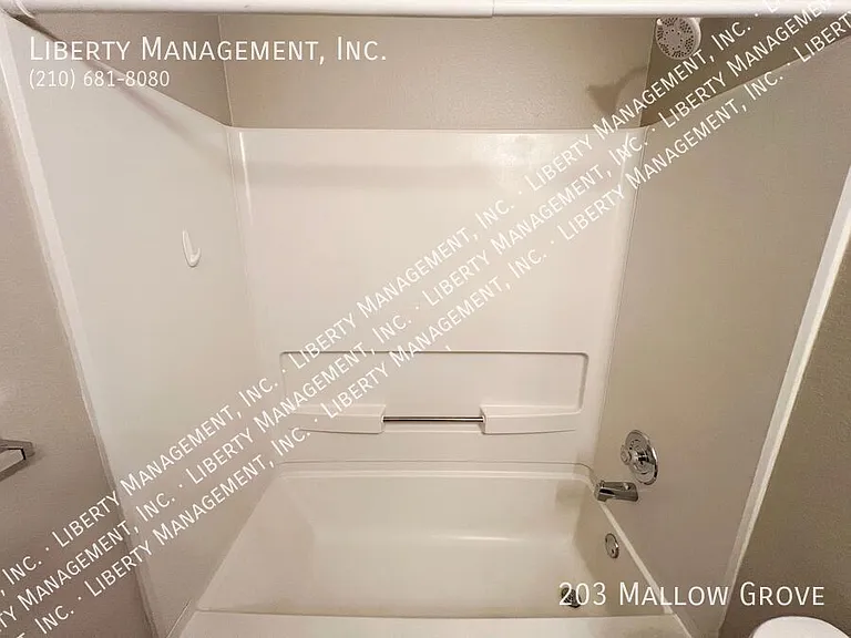 203 Mallow Grv — Photo 23