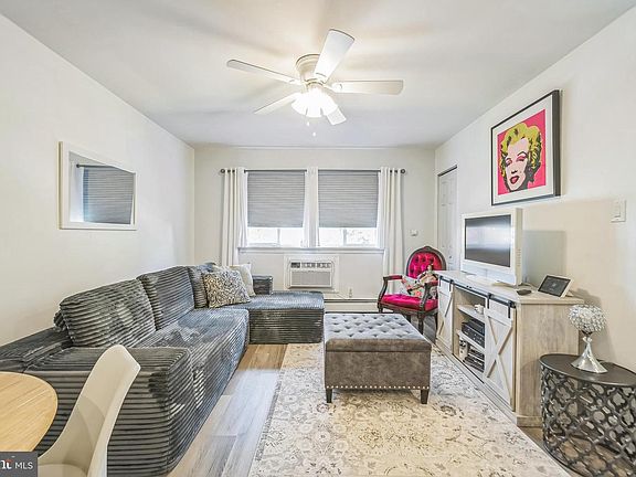 5th image of 4901 Harbor Beach Blvd APT H2