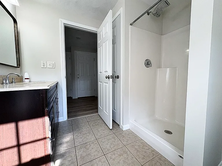 23 Boston Rd #B — Photo 6