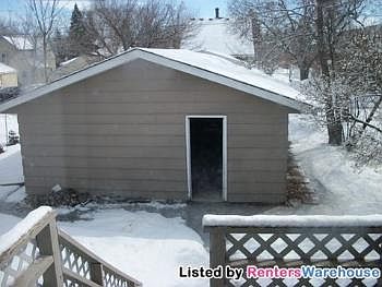 1st image of 914 10th Ave S
