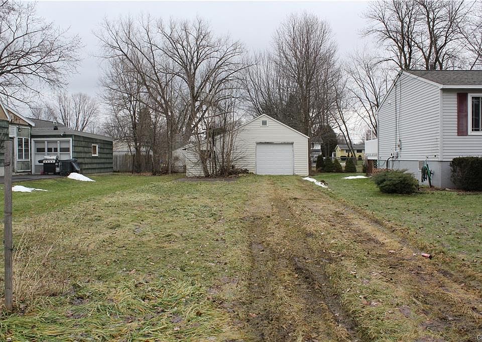 2nd image of 420 Tilden Dr