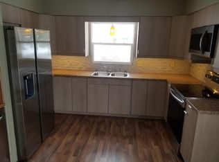 738 Normandy Cir, Hartland, WI 53029