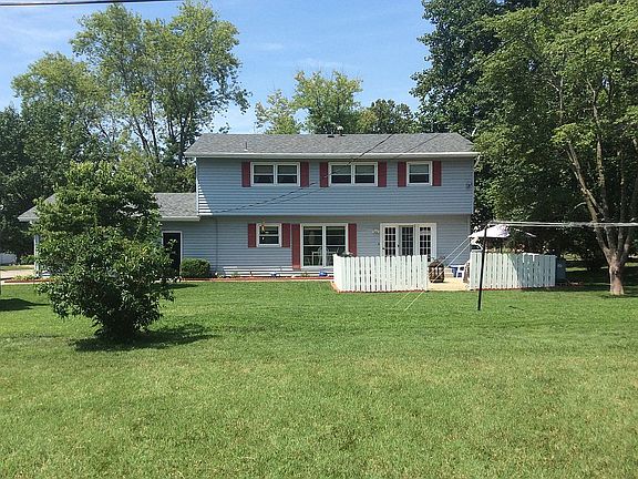 4th image of 1028 Stonehaven Ave