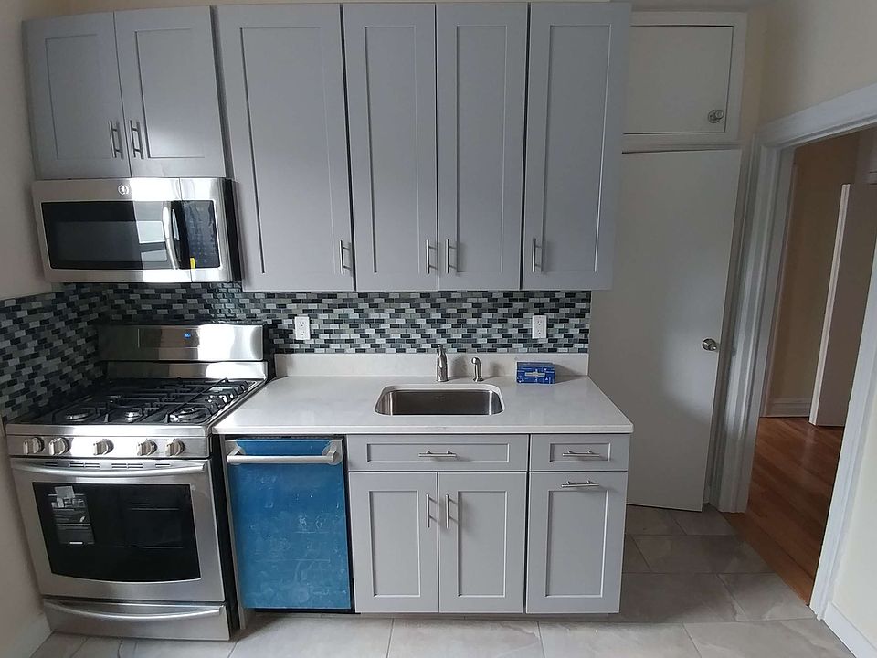 1st image of 2505 24th Ave APT 2B