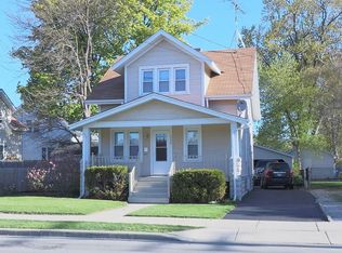 1220 75th St, Kenosha, WI 53143
