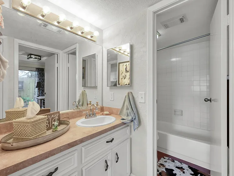 3900 Aspen Dr #108 — Photo 16
