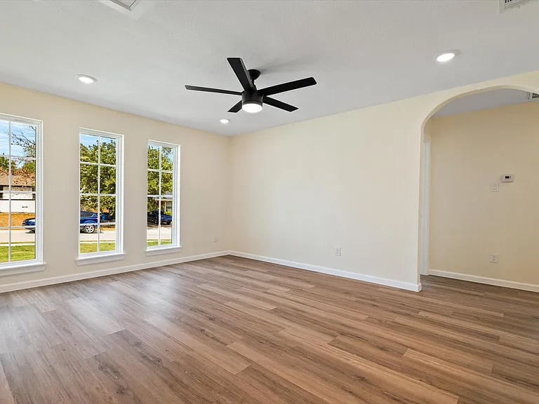 8734 Westfield Dr — Photo 16