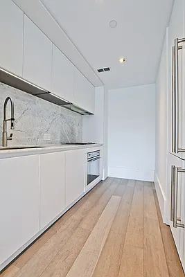 Sold by Landmark Property Holdings LLC | media 14