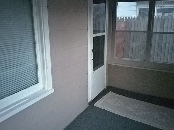 2nd image of 211 12th Ave N