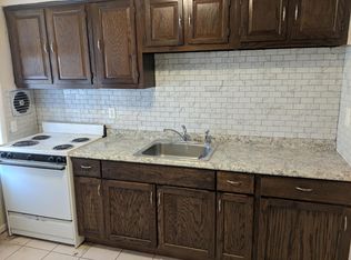 2892 Congress Rd, Camden, NJ 08104