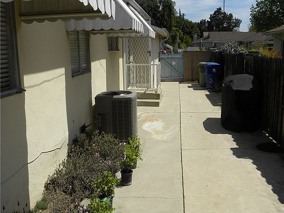5th image of 6639 Kentland Ave