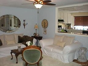 5th image of 154 S Seneca Cir