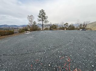 2015 SE Wyndham Way, Grants Pass, OR