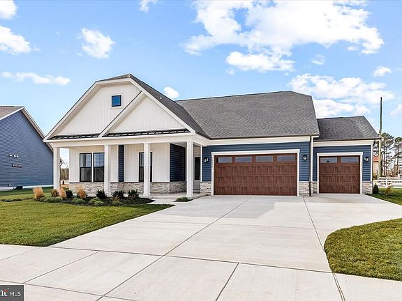 2nd image of 34114 Hornbeam Dr