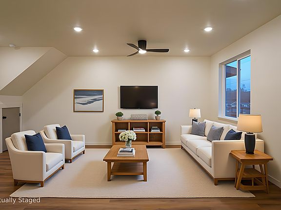 3rd image of 1501 NE Laughlin Rd #13