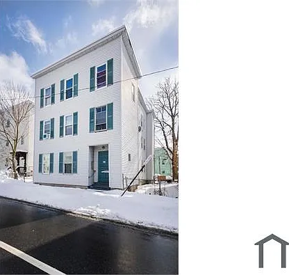 221 Lake Ave — Photo 15