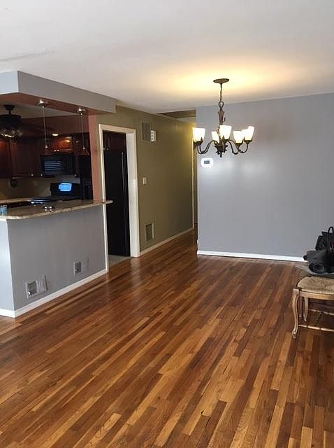 1st image of 569 Armstrong Ave