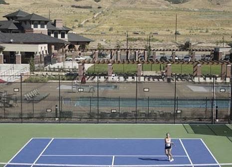 Tennis & Pool(s) Northward
