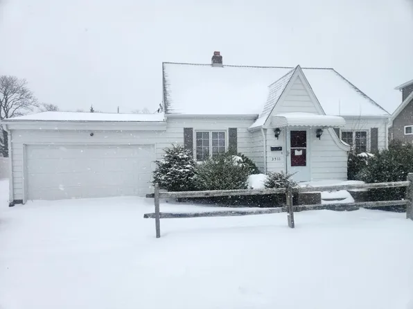 3511 Greengarden Blvd, Erie, PA 16508