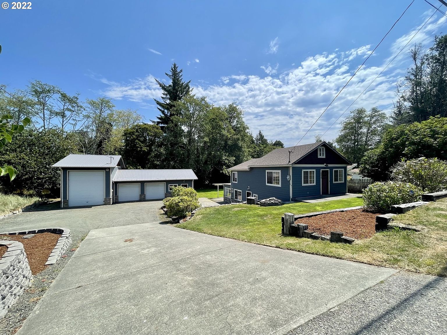 2275 Oak St, North Bend, OR 97459 Zillow