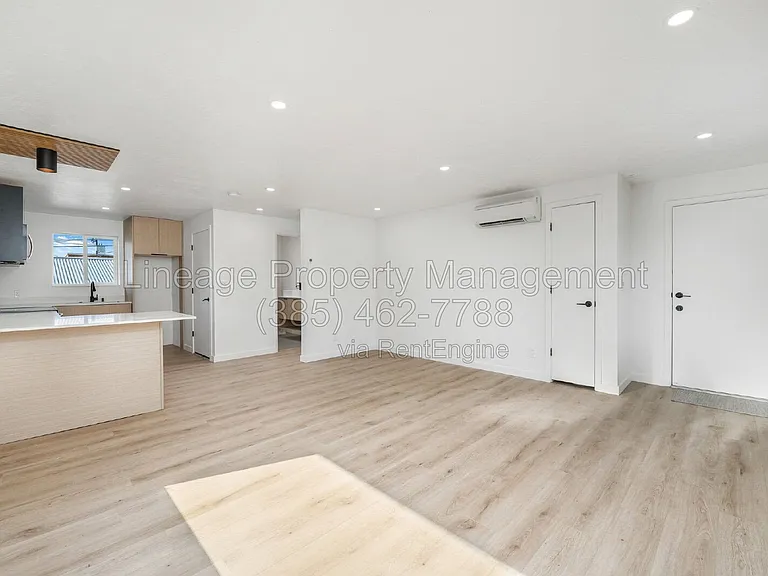 288 E Downington Ave — Photo 3