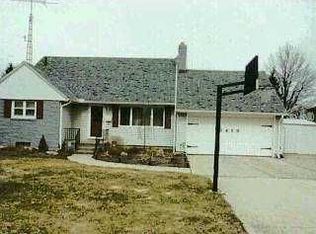 3429 Pickle Rd, Oregon, OH 43616