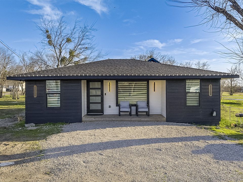 1st image of 602 Ferris Rd