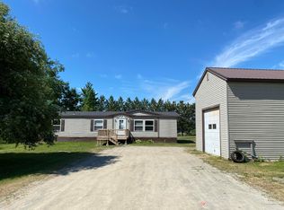 5 Harvey Ln, Carmel, ME 04419