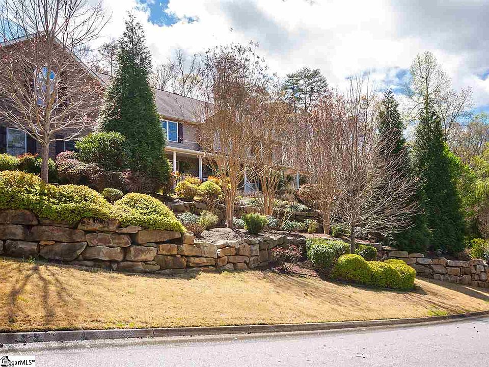 1st image of 105 Paris Glen Way