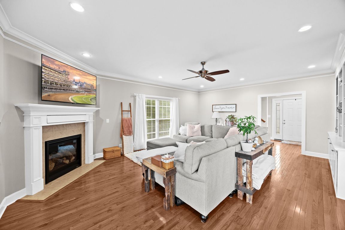 next background image