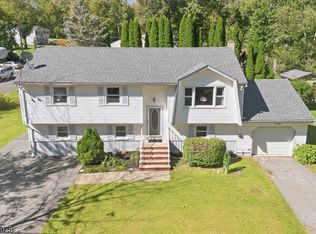 7 Paradise Trl, Vernon Twp., NJ 07460