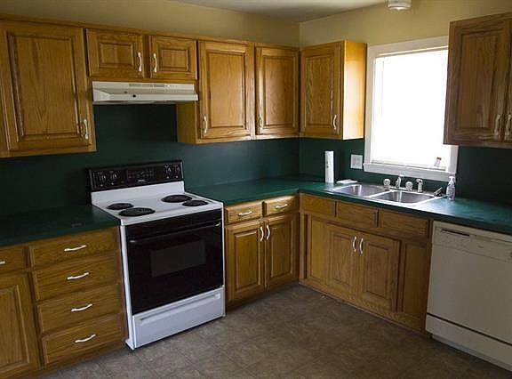 5th image of 2813 W Maine St