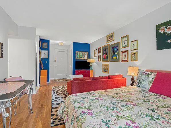 54 E 8th St APT 4D, Manhattan, NY 10003