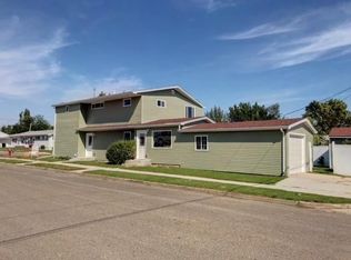 310 12th Ave W, Williston, ND 58801