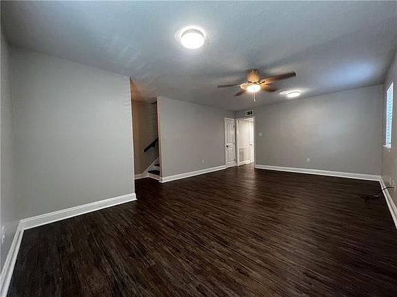 4th image of 4838 York St