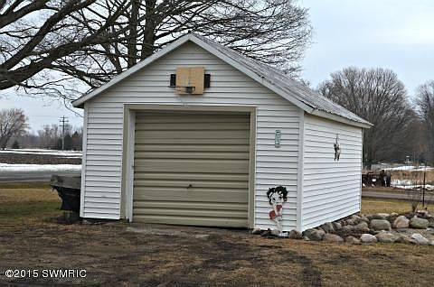 3rd image of 411 W Xy Ave