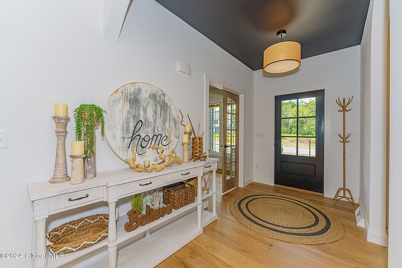 5th image of 120 Schuurman Road