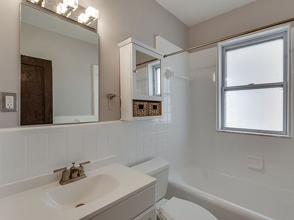2nd image of 750 Leland Ave APT 2N