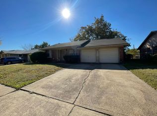 2310 Gilbert Cir, Arlington, TX 76010