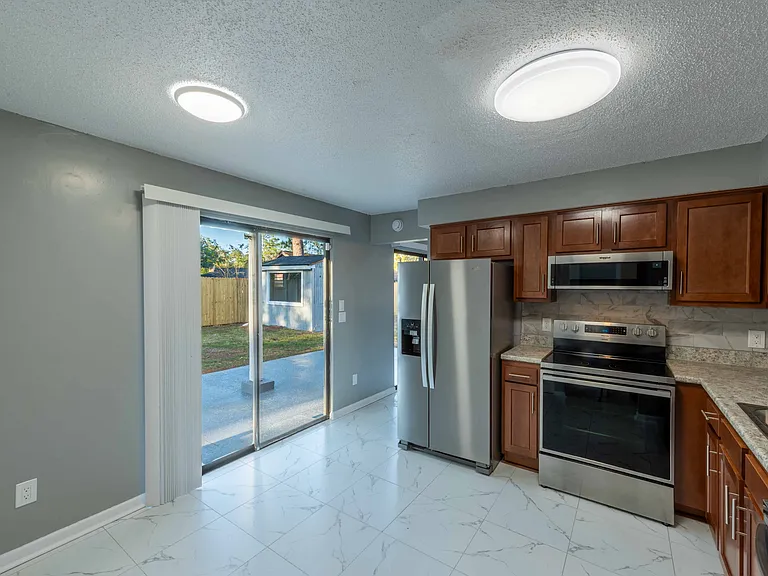8366 Coralberry Ln — Photo 26