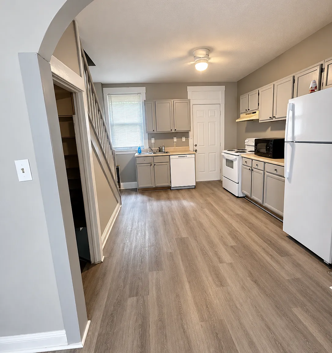 3 bed, 1200 sqft, $1,850 — Photo 2