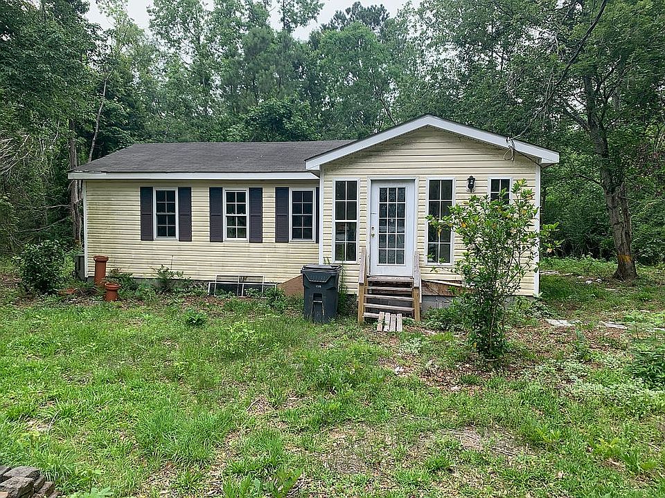 Front / very large lot