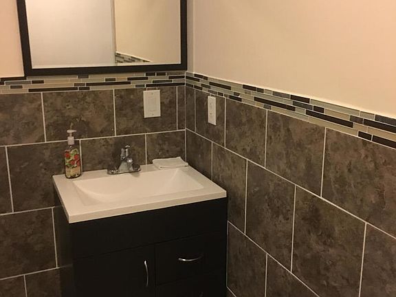 4th image of 1416 N Greenview Ave #1FT