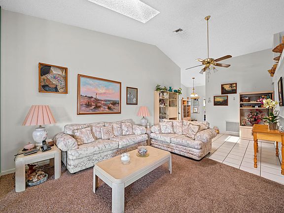 4th image of 3858 Dafilee Cir