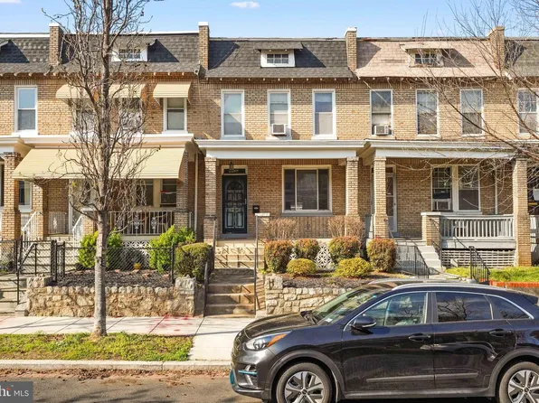 1734 A St SE, Washington, DC 20003