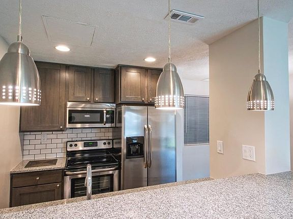 3rd image of 38330 North Ln Unit 103