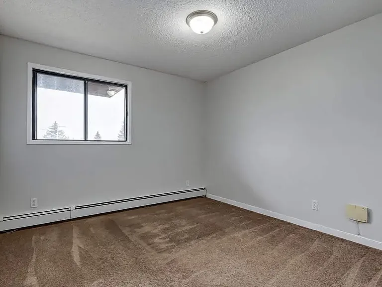 3110A 33rd St W — Photo 21