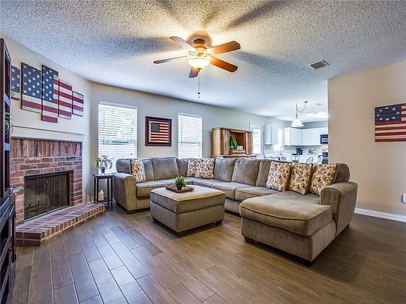 2nd image of 2400 Avalon Creek Way