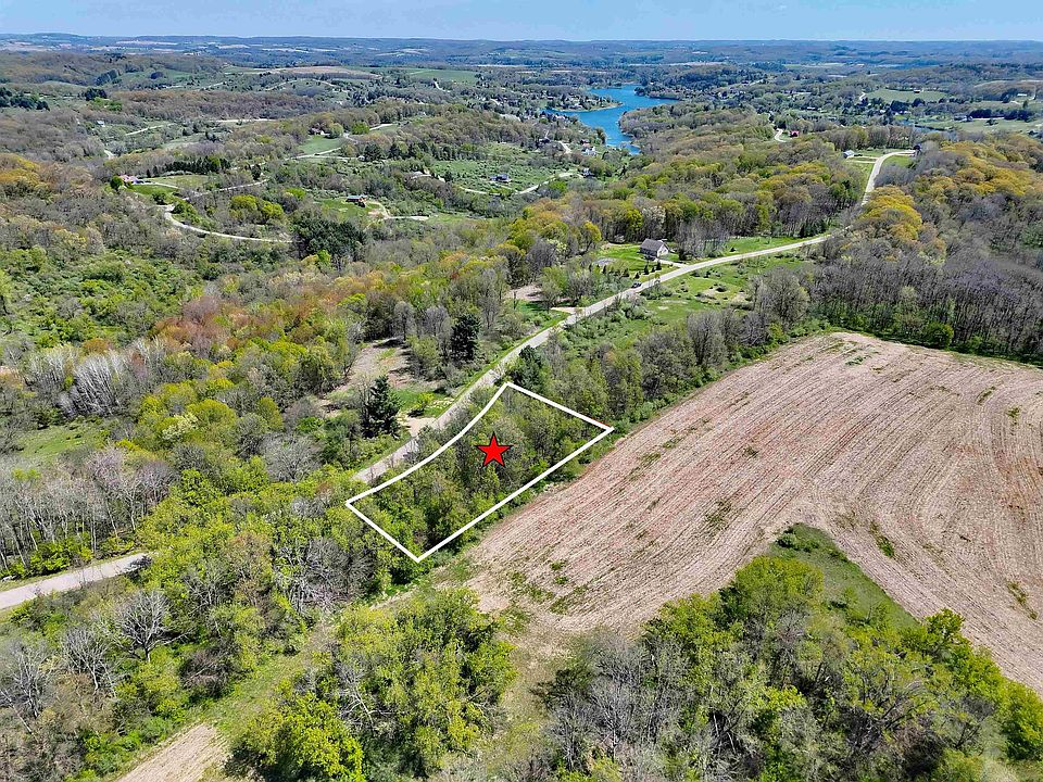 1st image of 2 Dutch Hollow Rd