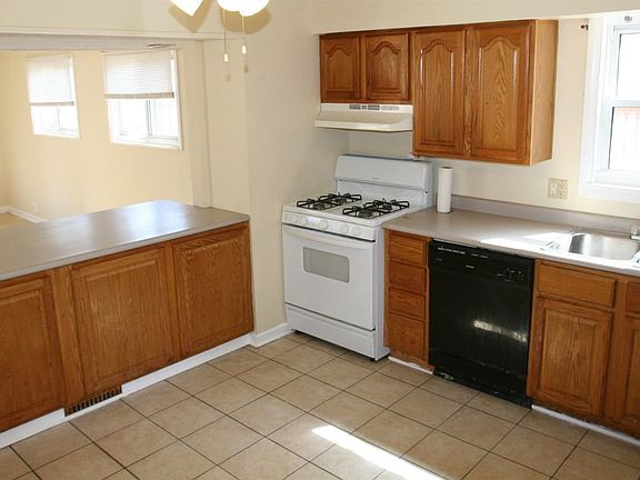 2nd image of 677 Cayuga St